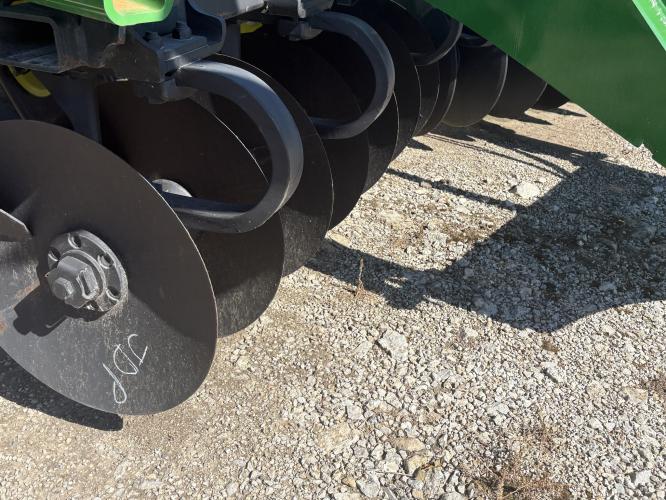 John Deere 2720