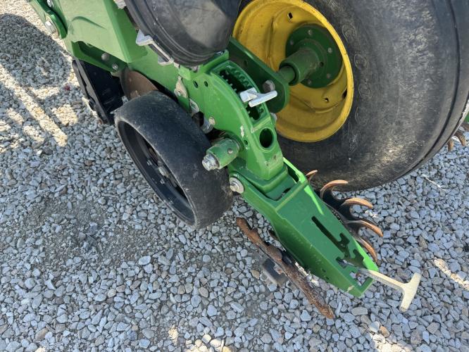 John Deere 1775NT