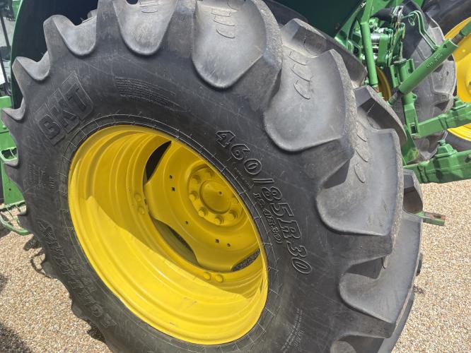 John Deere 6420