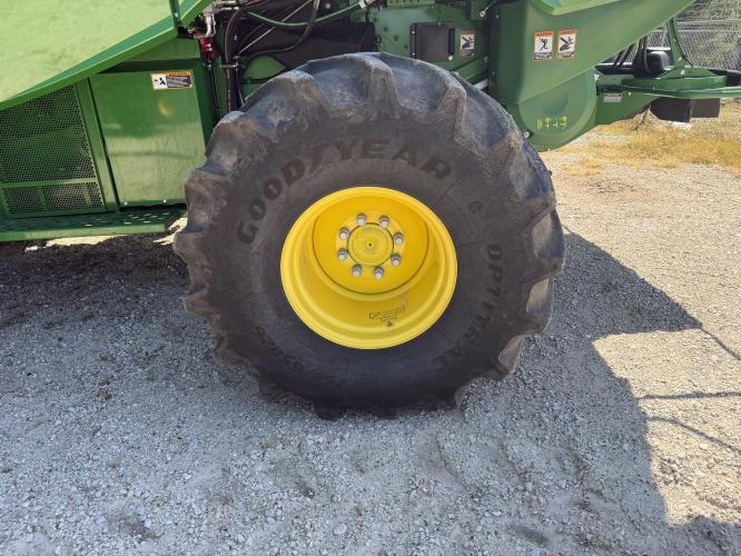 John Deere S780