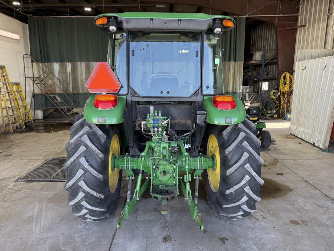 John Deere 5100E
