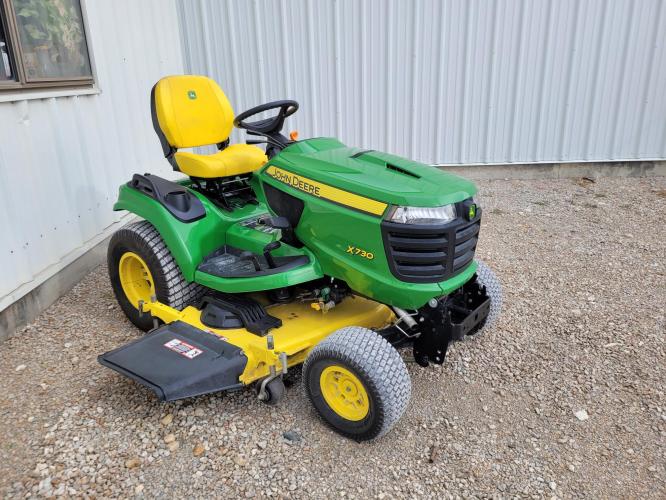 John Deere X730