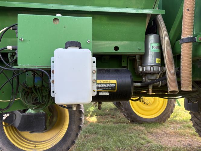 John Deere 4830