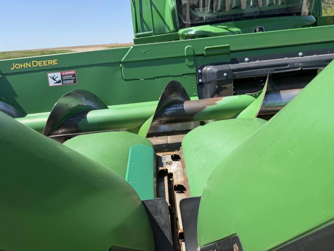 John Deere 608C