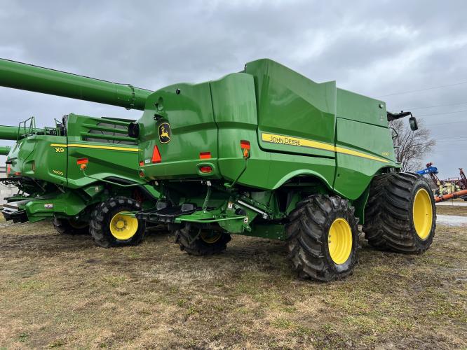 John Deere S790