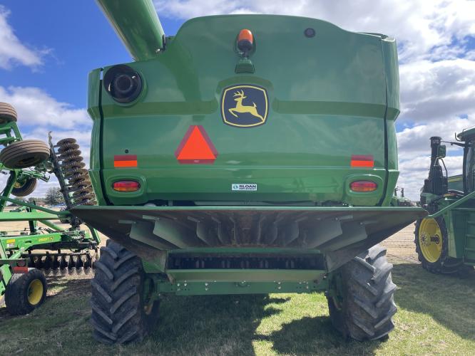 John Deere S680