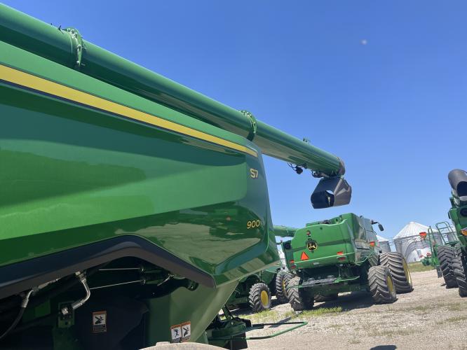 John Deere S7 900