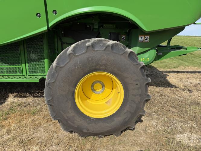John Deere S770