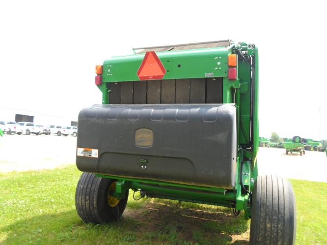 John Deere 560M
