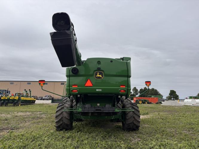 John Deere S780