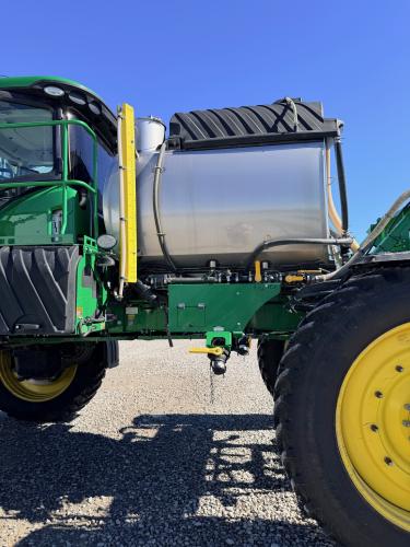 John Deere R4045