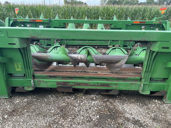 John Deere 608C