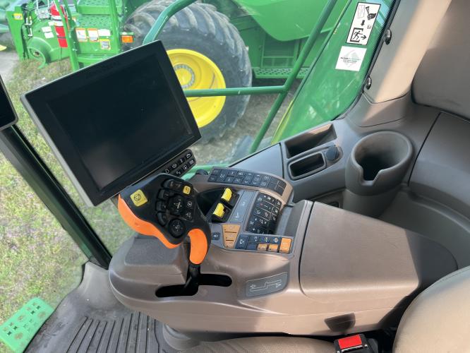 John Deere S790
