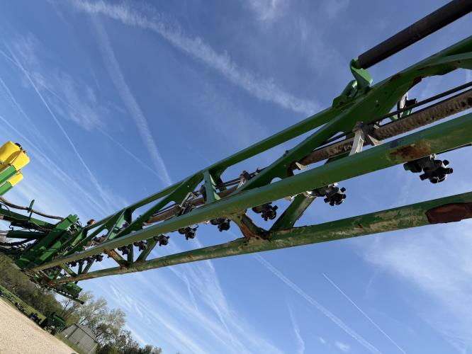 John Deere R4038
