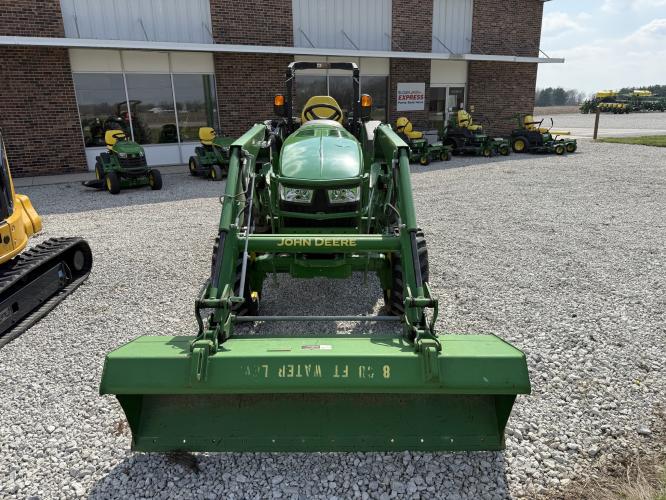 John Deere 4044R