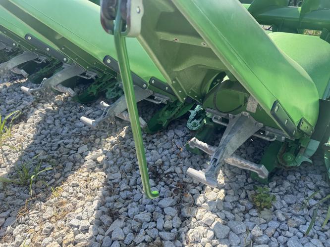 John Deere C16F