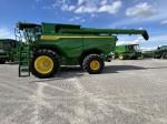 John Deere S7 700