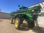 John Deere R4044
