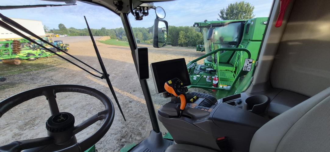 John Deere S780