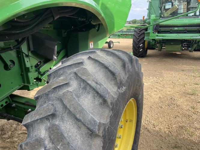 John Deere S680