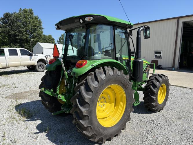 John Deere 5120M