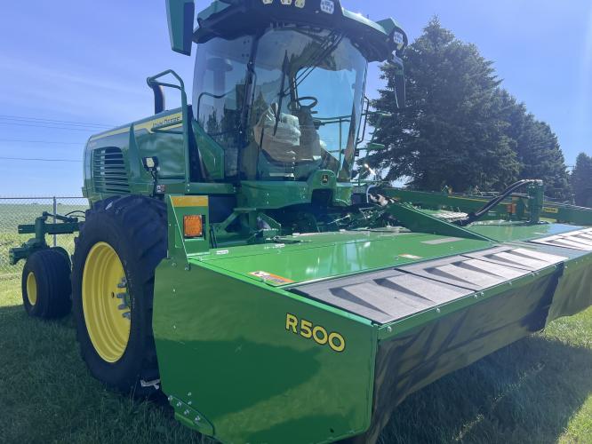 John Deere W235R