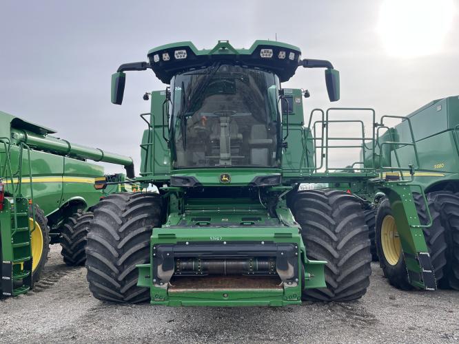 John Deere S7 900