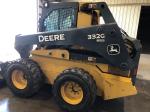 John Deere 332G