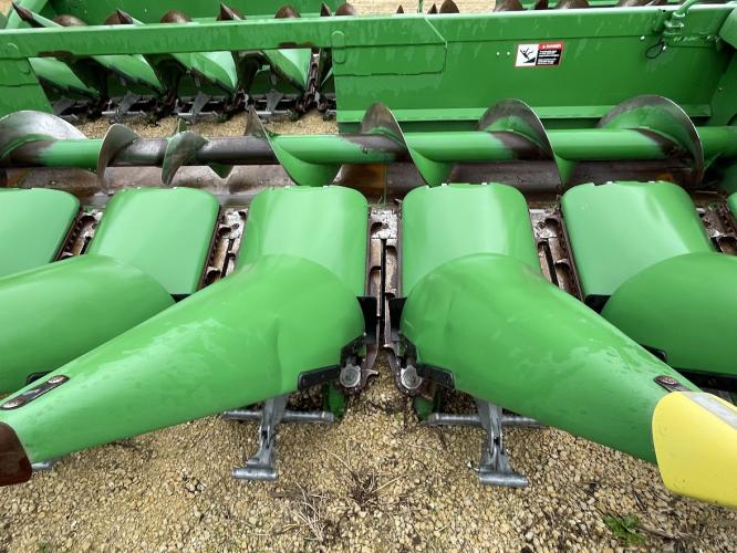 John Deere 608C