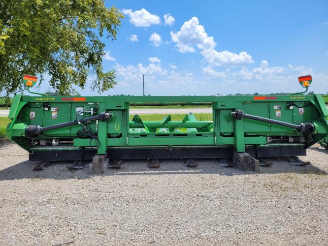 John Deere 608C