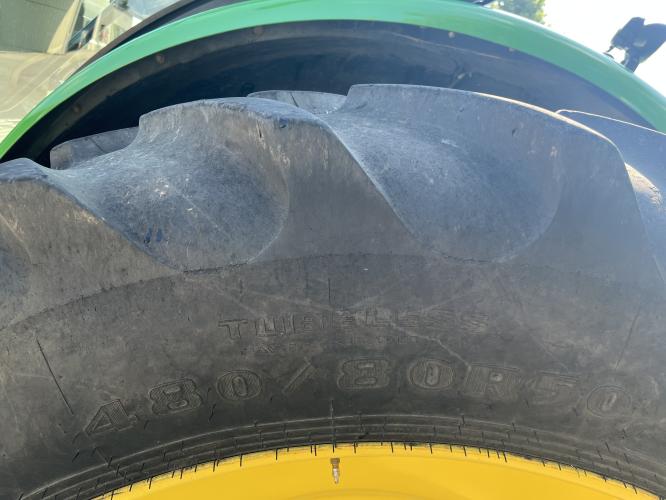 John Deere 8335R