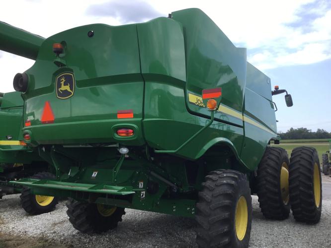 John Deere S760