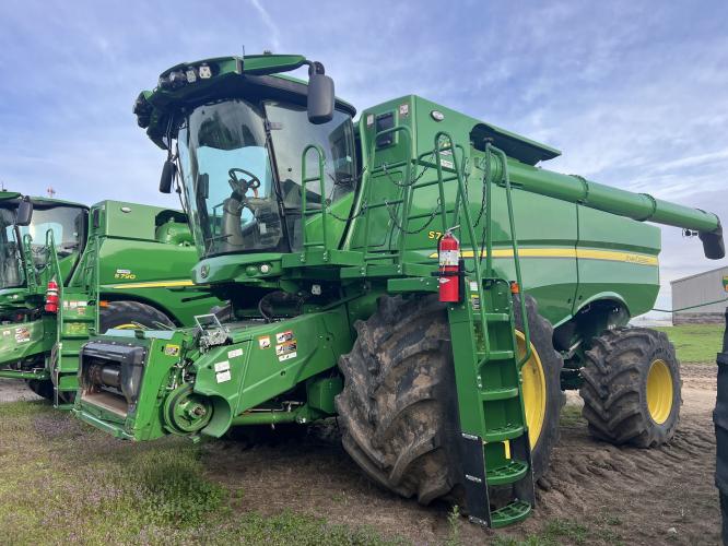 John Deere S790