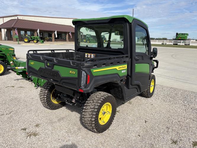 John Deere XUV 845R Premium Cab