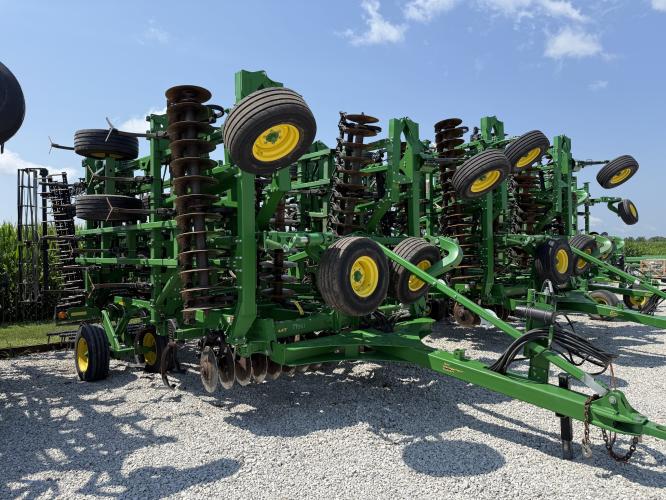 John Deere 2330