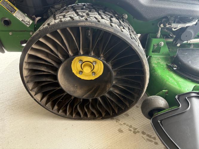 John Deere Z930R
