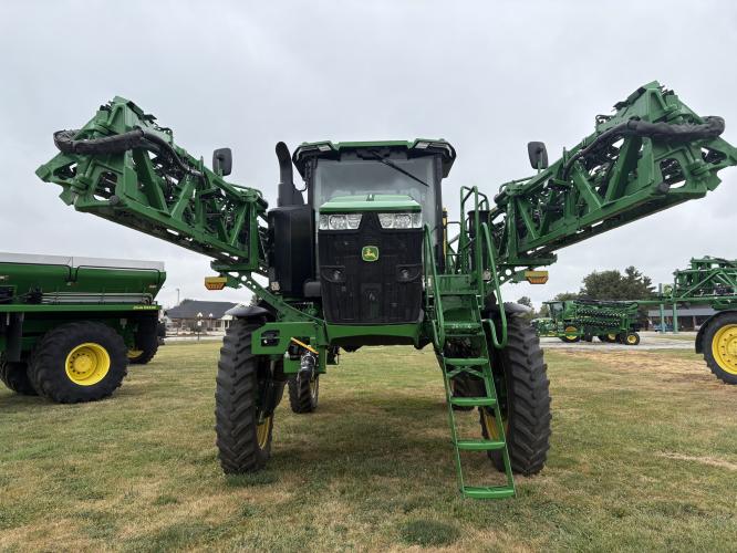 John Deere 412R