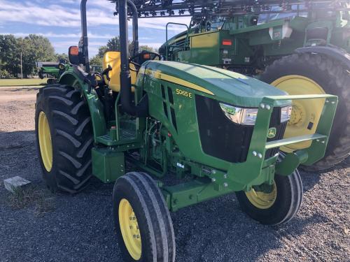  John Deere 5065E