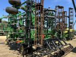 John Deere 2210
