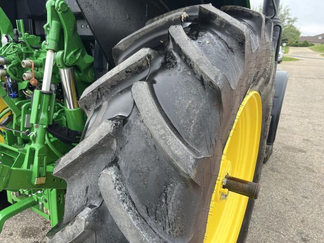 John Deere 6130M