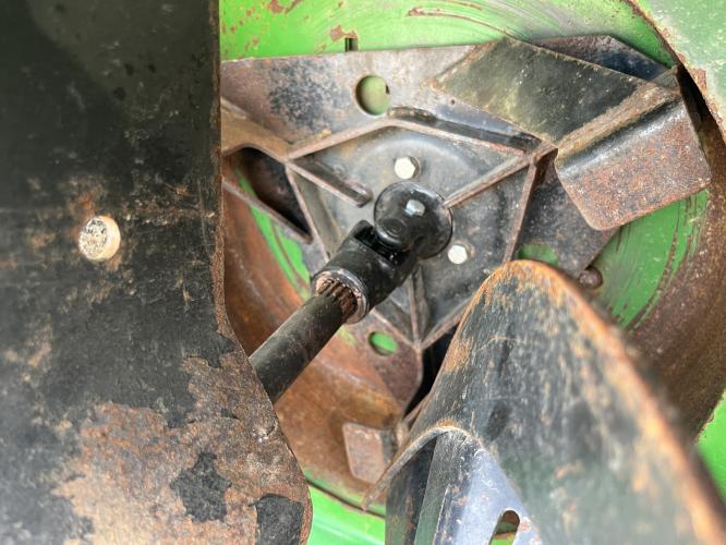 John Deere 1585