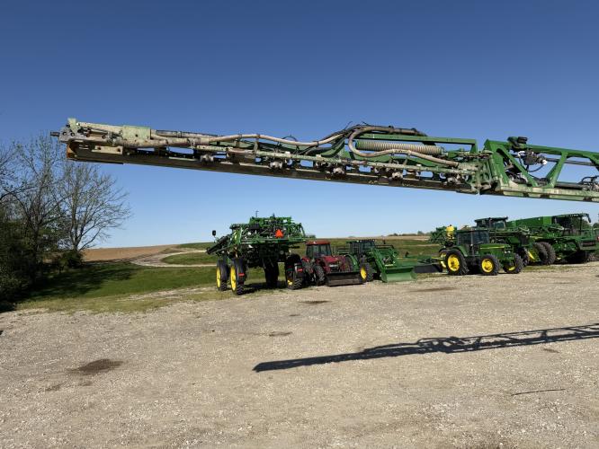 John Deere 412R