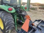 John Deere 3046R
