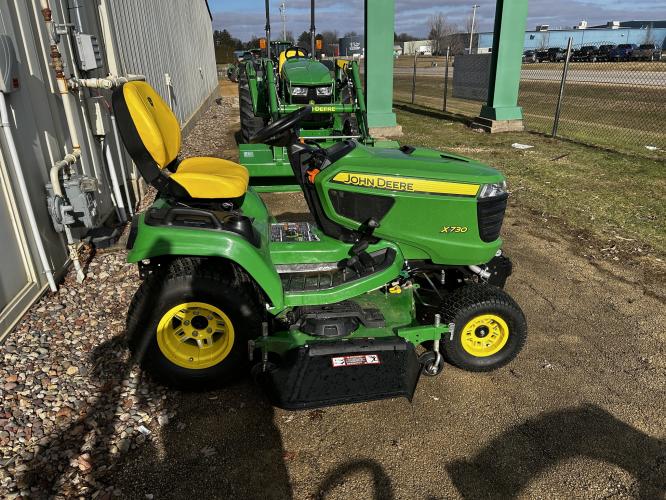 John Deere X730