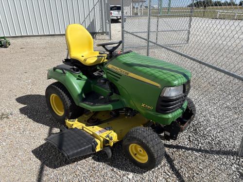 2012 John Deere X740