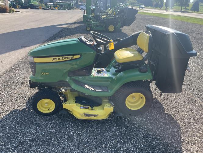 John Deere X320