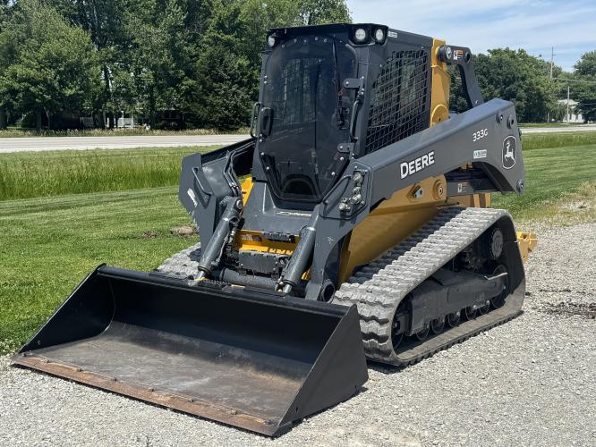 John Deere 333G