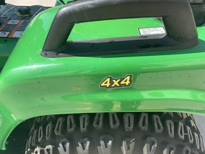John Deere X758