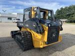 John Deere 323E
