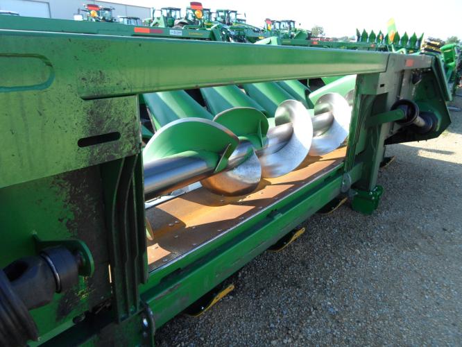 John Deere 608C